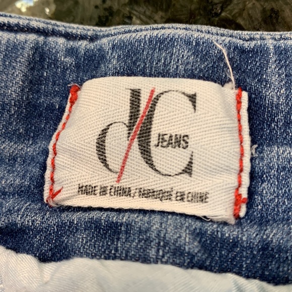 D/C Denim Pull up Capri Pants Size 5 - Picture 4 of 5